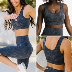 Zyia Navy Dream Align Shoulder Sports Bra Large Leaf Abstract